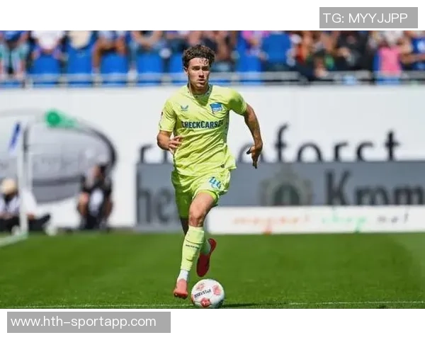 皇马关注17岁墨西哥中场莫拉身价450万欧引发热议