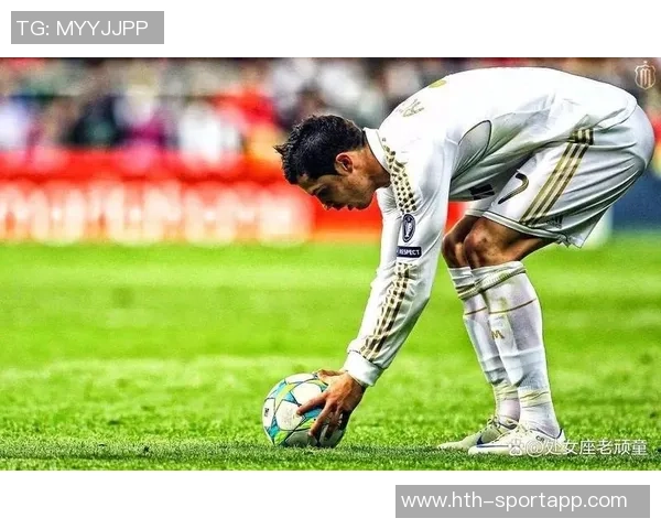 弗里克称赞莱万状态出众或许只有C罗能比肩